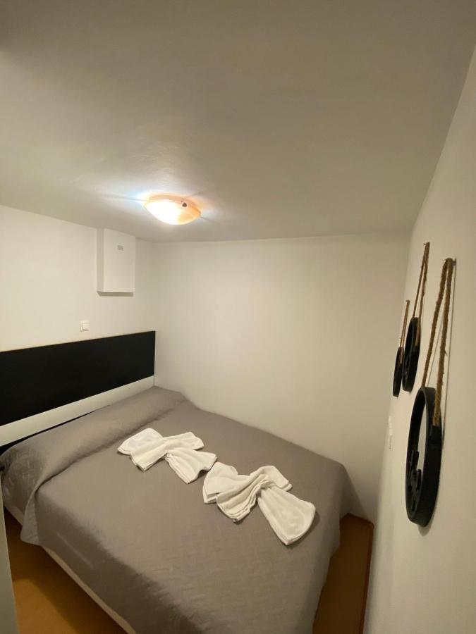 Готель Le.Chris Central Dorms Rethymno  Екстер'єр фото